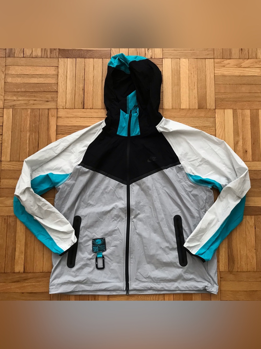Size XL Mens Nike Tech Dri-FIT Woven Windrunner Jacket Gray Blue IB8956-010